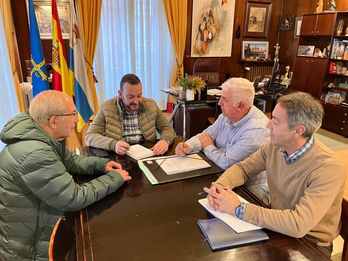 Por la izquierda, Joaquín Uría, Manuel Ángel Álvarez, Lito García y José Barriada.