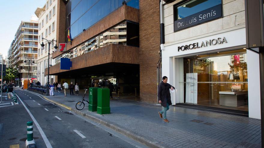 En el chaflán entre Colón y Jorge Juan, a unos metros de Porcelanosa, se instalarà la obra de Andreu Alfaro.