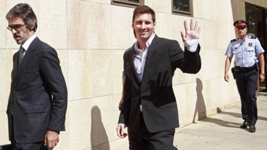 Messi abandona los juzgados con gran apoyo