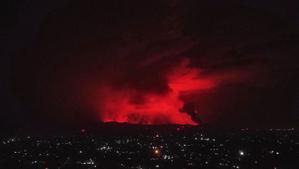 Erupción del volcán Nyiragongo, junto a la ciudad de Goma (Congo).