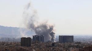 Segundo día de bombardeos de Estados Unidos e Israel sobre Teherán