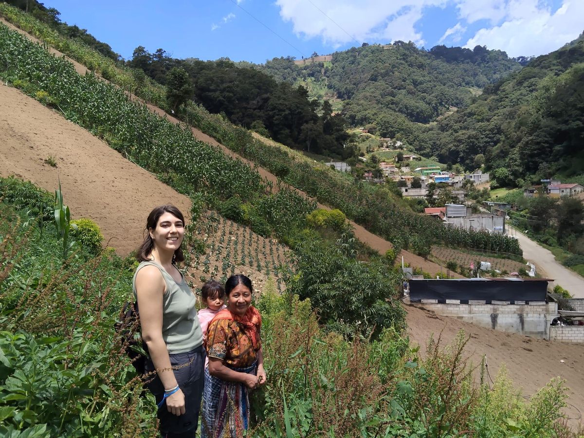 En Guatemala colaborou co proxecto Siembra.