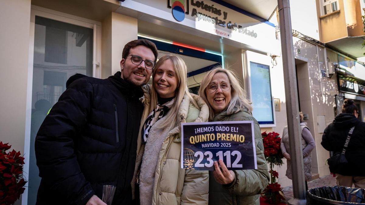 En imágenes | La Lotería de Navidad 2025 trae una lluvia de millones a Aragón