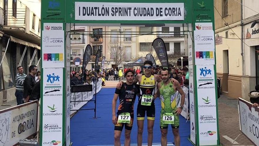 Miguel Blanco y Marta Jiménez se imponen en el I Duatlón de Coria