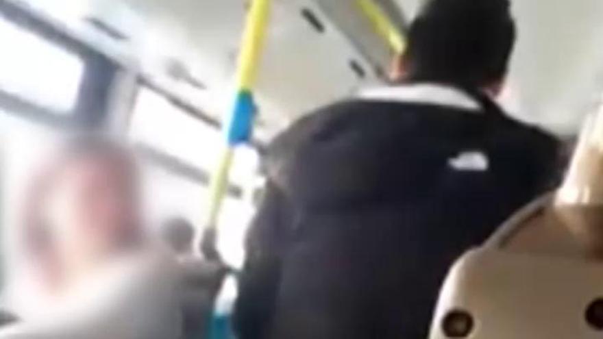 Agresión racista a una mujer en un autobús de Madrid