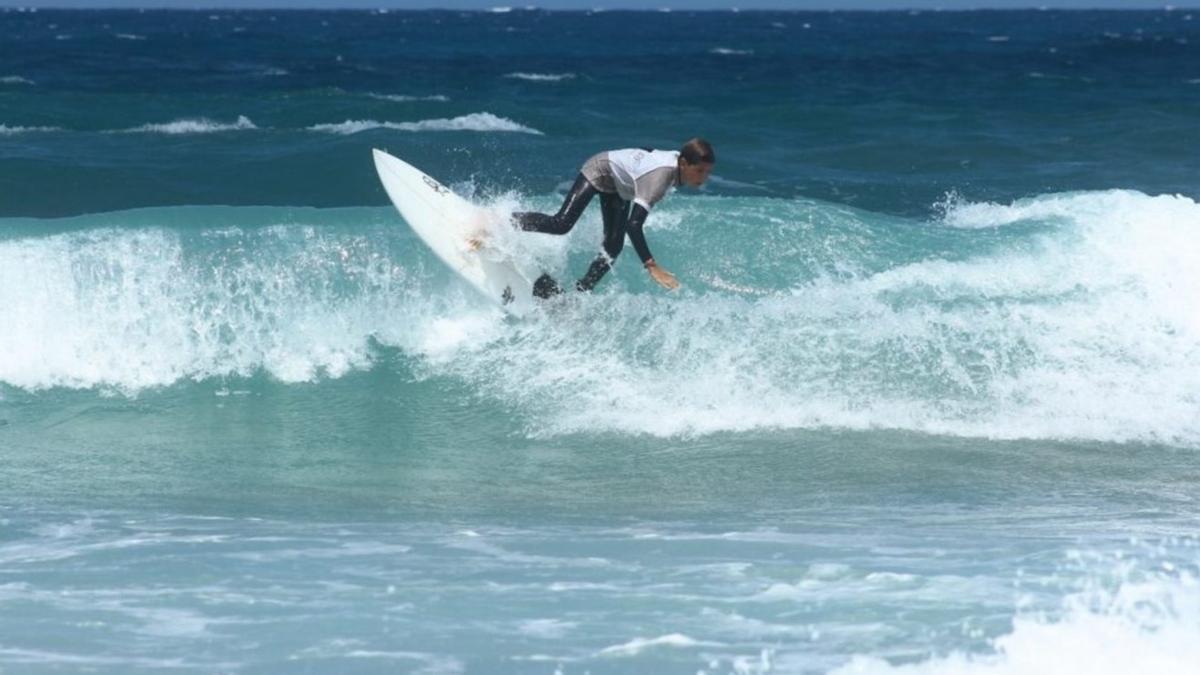 Surf en Playa Blanca, en Puerto del Rosario.