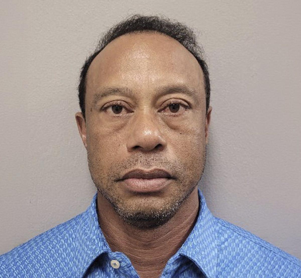 Tiger Woods torna al seu abisme