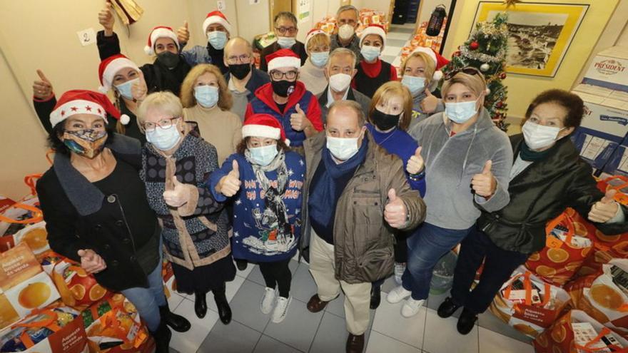 Càritas Blanes reparteix 606 lots de Nadal a famílies en situació de vulnerabilitat