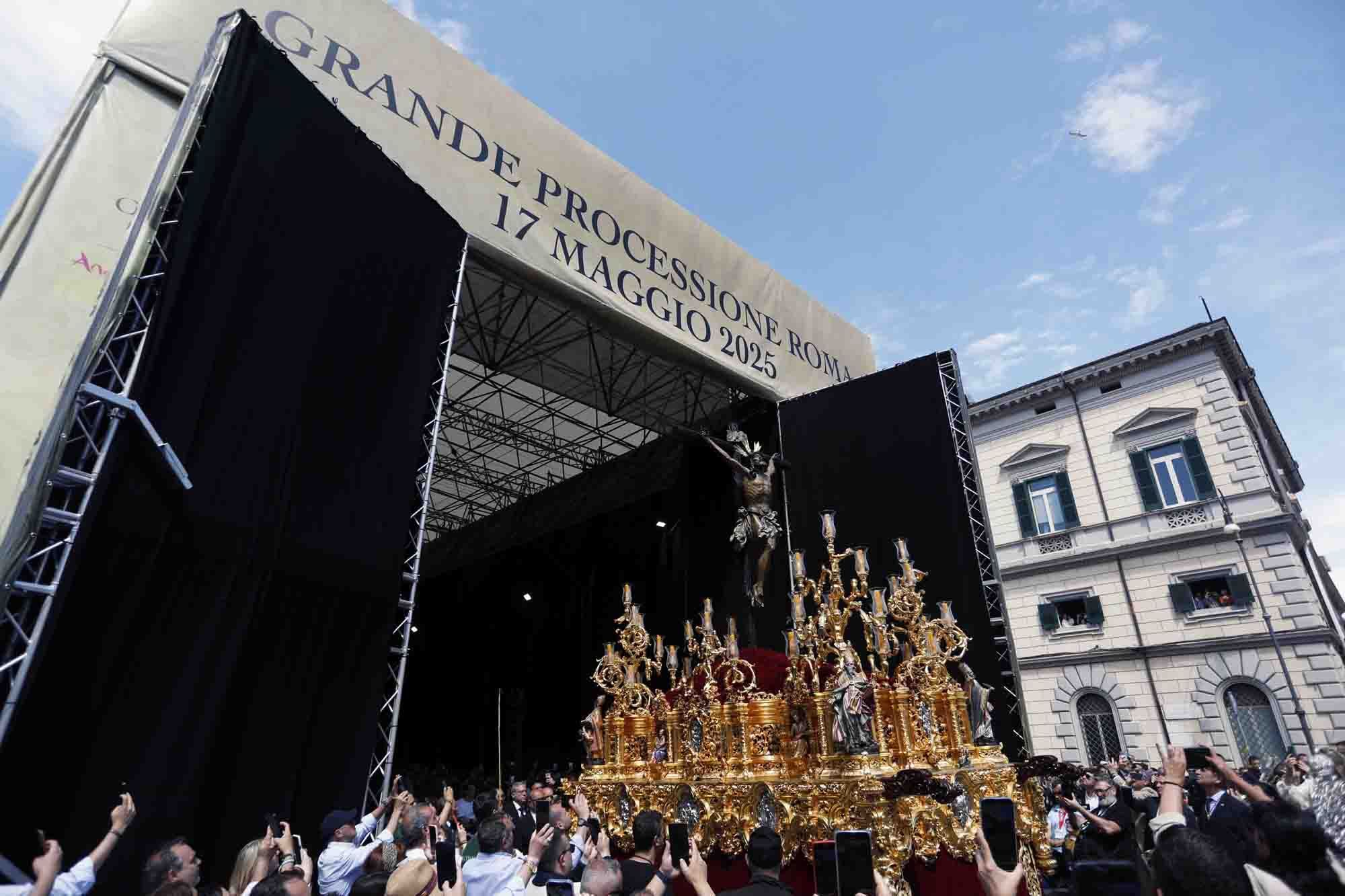 Gran procesión por el Jubileo de las Cofradías, en fotos
