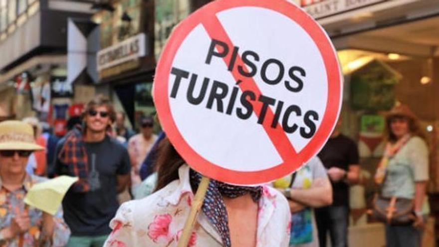 Protesta en Palma contra el alquiler turístico ilegal.