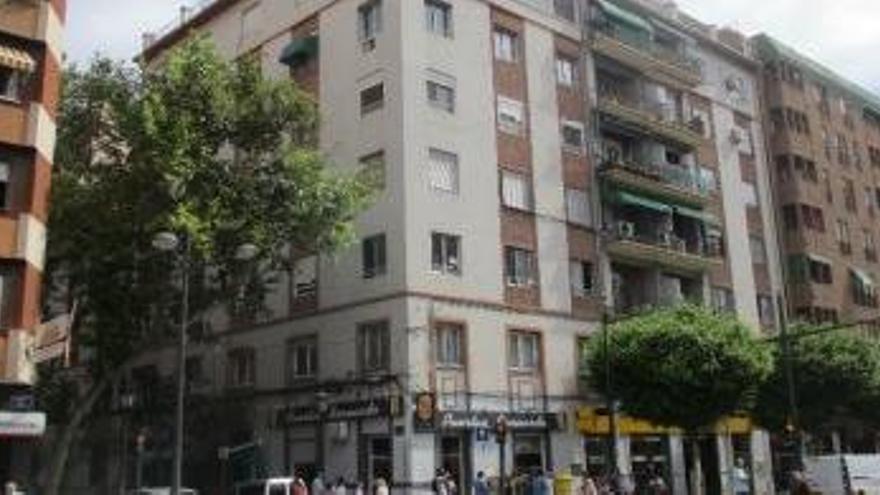 Vecinos de Albors y la EMT se enzarzan por unas futuras viviendas sociales