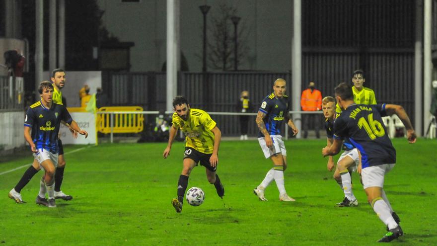 Las imágenes del histórico partido entre Ribadumia y Cádiz de la Copa del Rey (0-2).