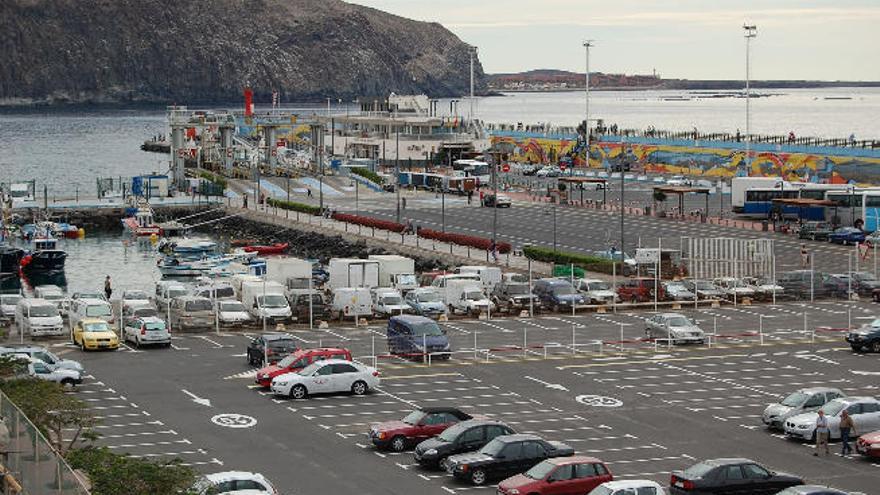 Puerto de Los Cristianos.