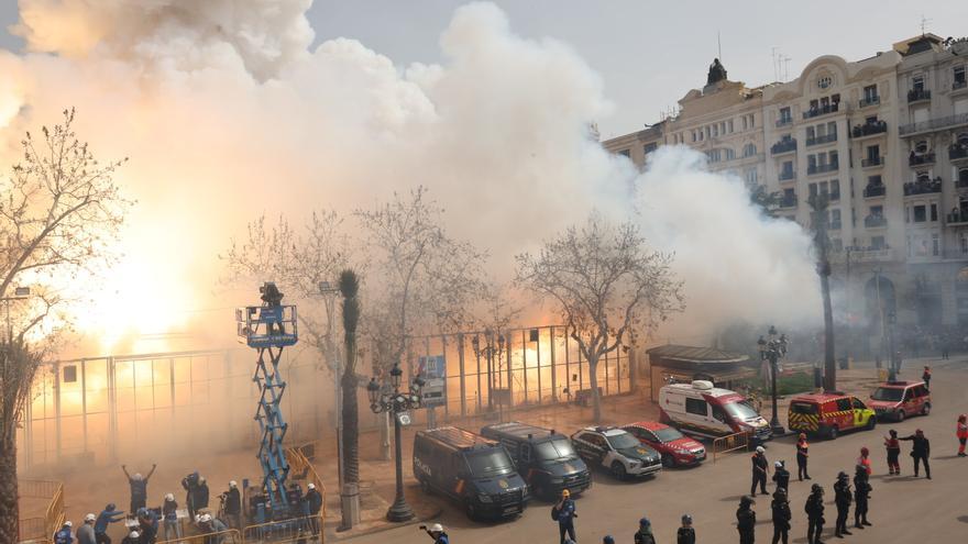 Así se ha vivido desde el palco el increíble terremoto de la mascletà del 19 de marzo