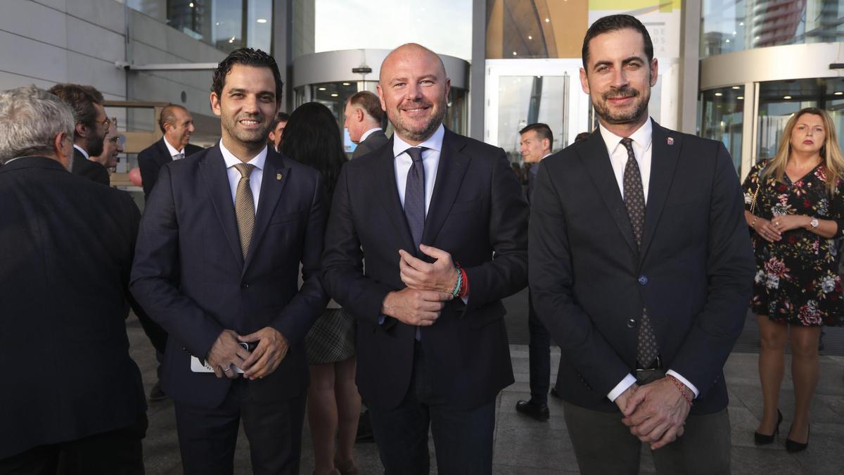 Juan Antonio Sagreo, Toni Gaspar y Carlos Fernández Bielsa, en la gala de 150 años de Levante-EMV.
