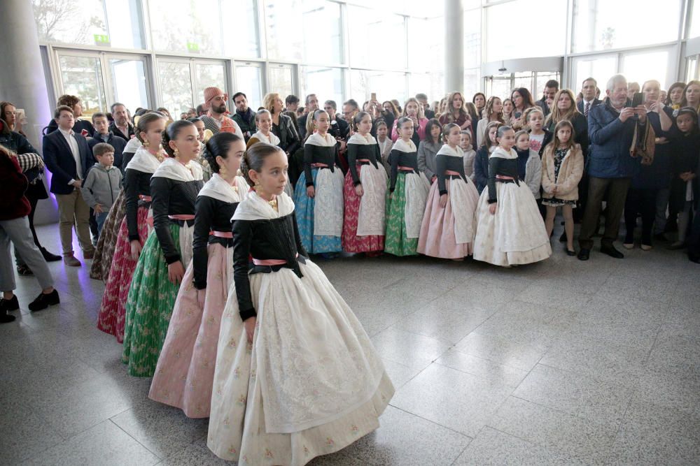 Estreno del jubón negro de la corte de la fallera mayor infantil 2019