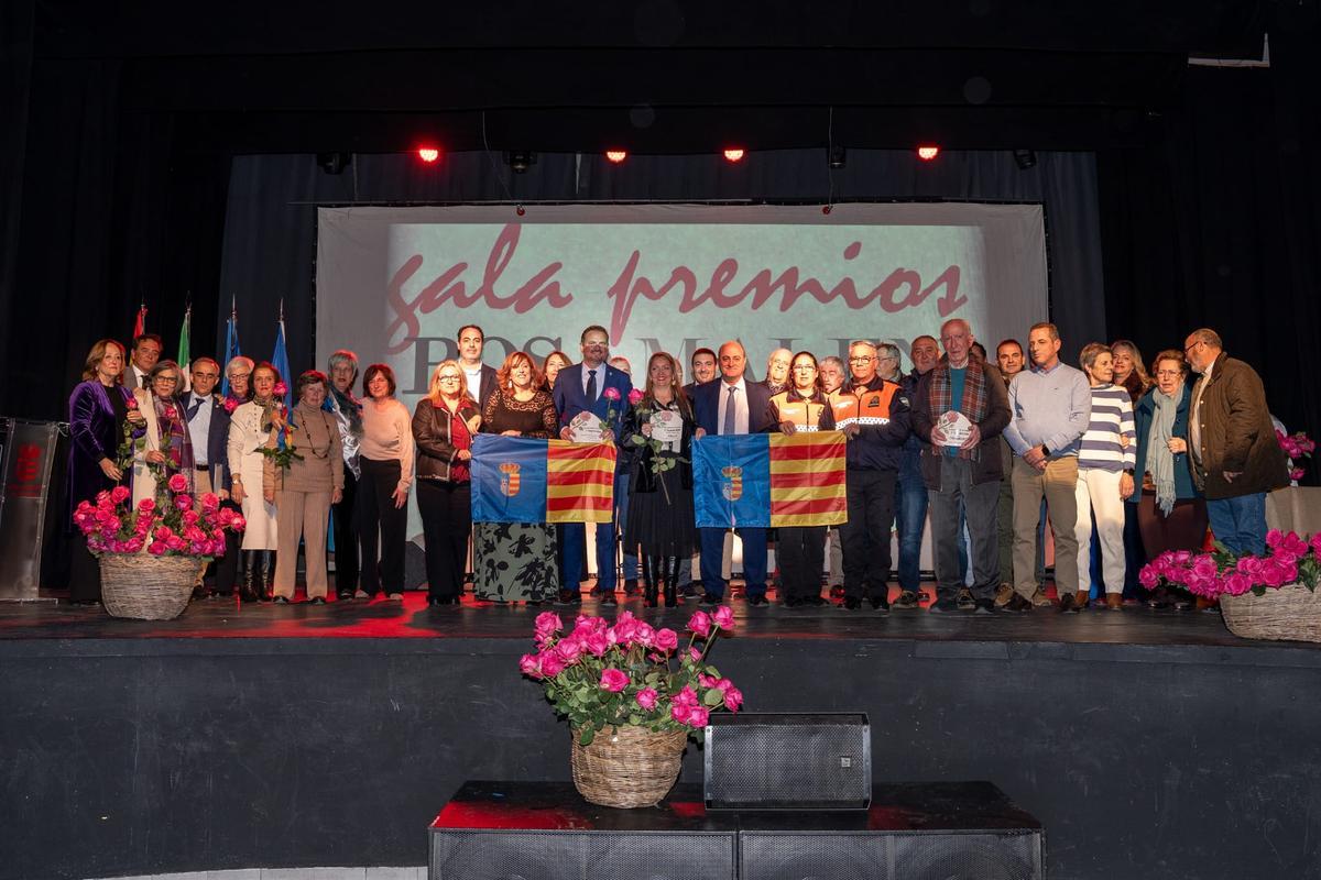 Posadas premia a Coinbosco, el Colectivo Atalanta y a los municipios valencianos afectados por la dana.