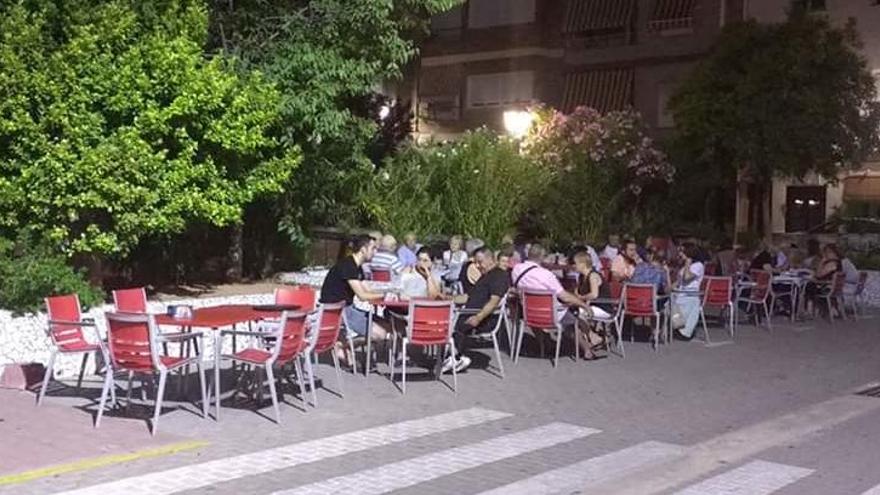 Terraza de un bar emn Sumacàrcer.