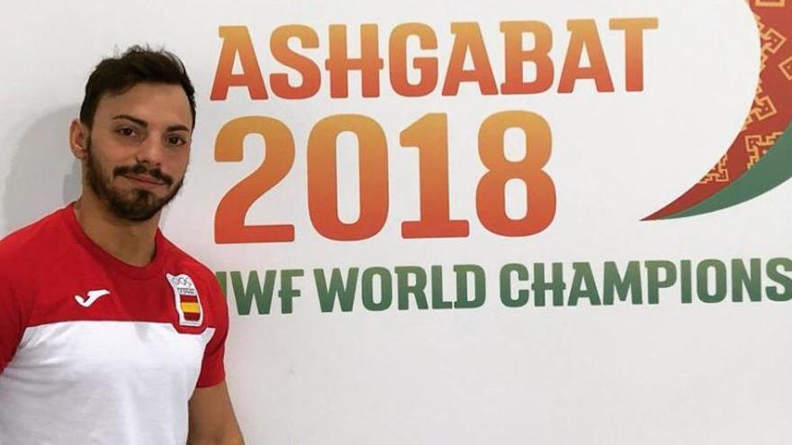 Josué Brachi, bronce en arrancada en categoría de hasta 55 kilos