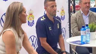 Presentación de Luis García como nuevo entrenador de la UD Las Palmas