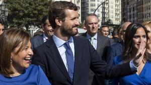 Pablo Casado durante la procesion civica del 9 de Octubre en Valencia.