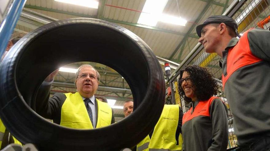 El presidente Juan Vicente Herrera, en el acto institucional del 50 Aniversario de Bridgestone en Burgos.