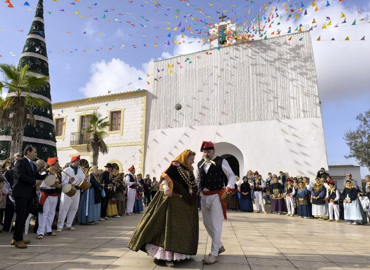Sant Francesc de Formentera brilla en su día