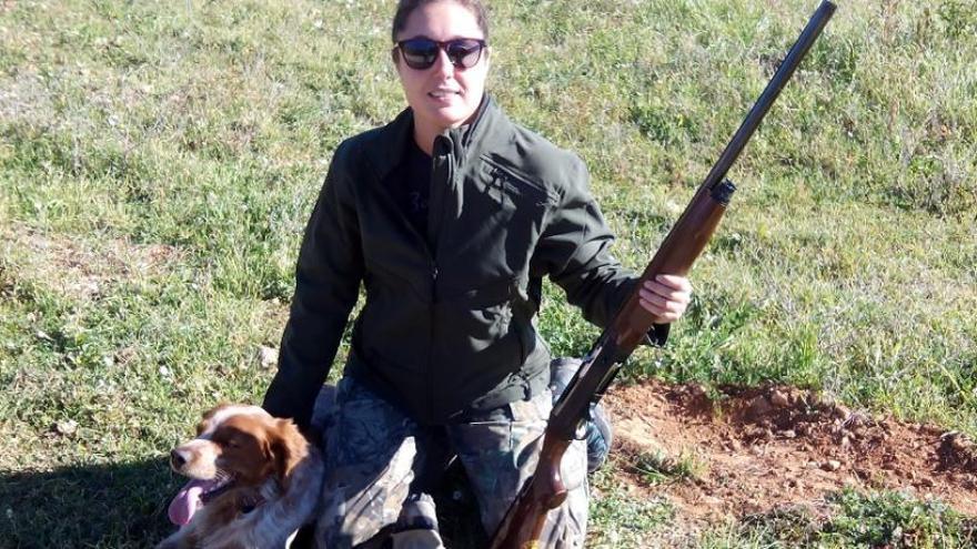 La alicantina Carla Reig, subcampeona autonómica de caza con perro