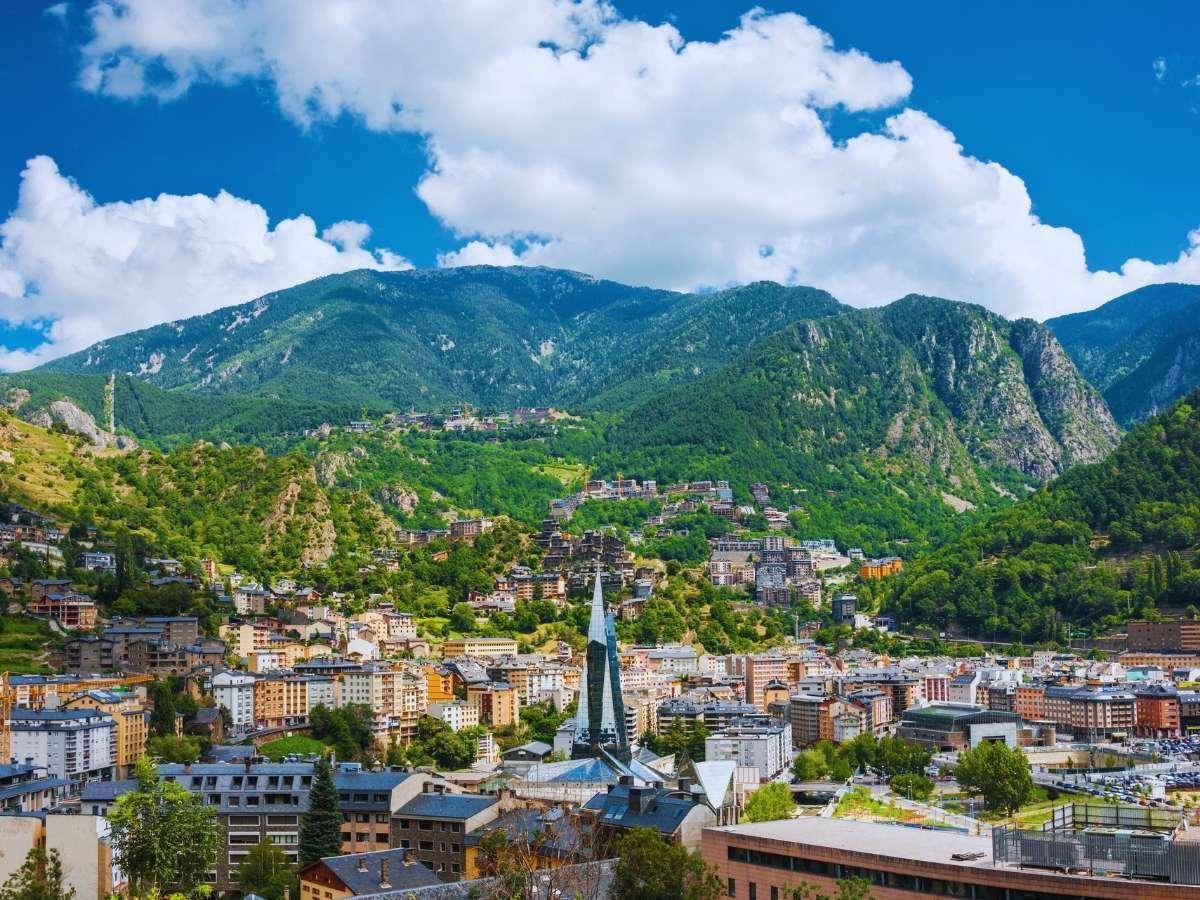 Andorra, uno de los pocos países del mundo con un aire dentro de los márgenes de la OMS