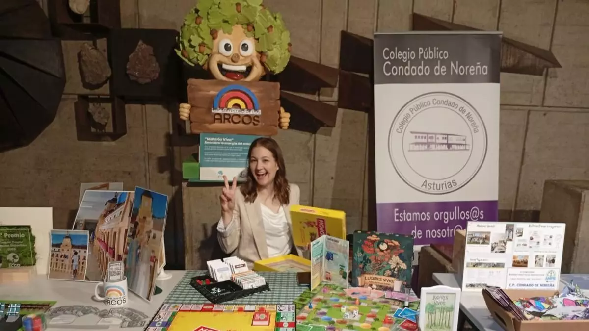 El colegio Matemático Pedrayes de Llastres obtiene la certificación Escuela Azul Europea y dos reconocimientos de la Universidad de Oviedo por sus proyectos de gamificación y Aula de Futuro