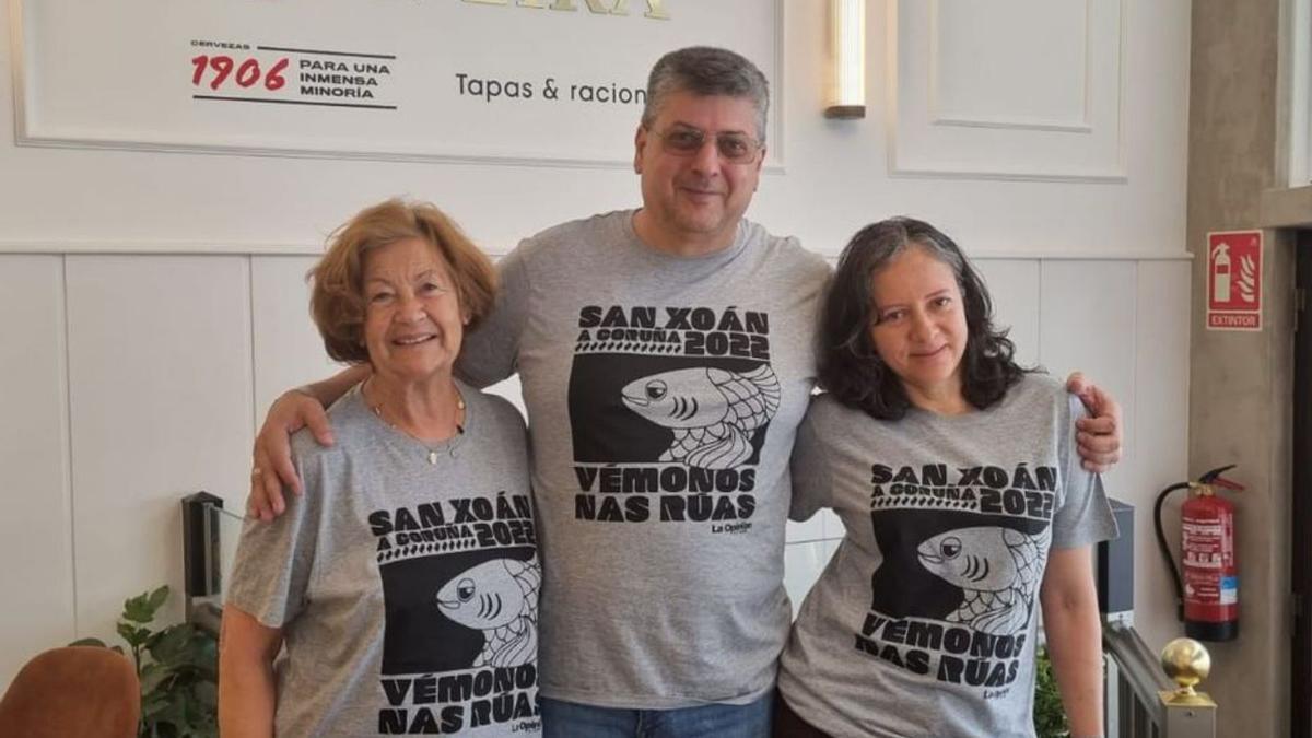 Los lectores de LA OPINIÓN disfrutan del San Juan con sus camisetas