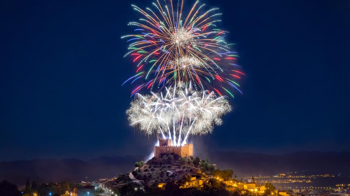 Petrer estará inmersa en la celebración de sus Fiestas Patronales en las que se disfrutará de noches muy especiales.