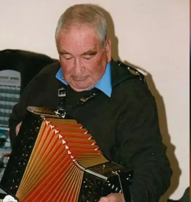Guixers: adeu amb emoció a l'exalcalde que tocava l'acordió