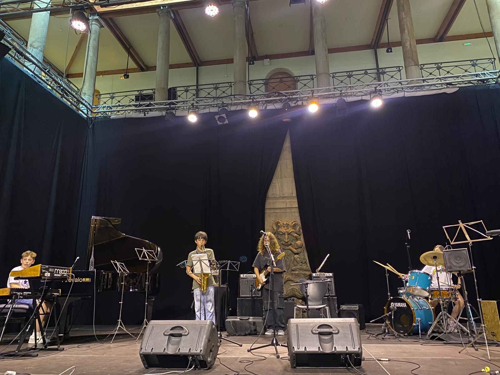 Así fue el concierto para clausurar los talleres de improvisación musical en Gijón (en imágenes)