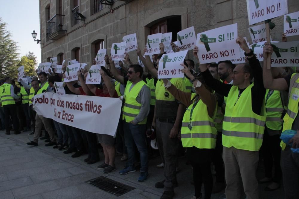 Pleno bronco en Poio por las protestas de los trabajadores de Ence