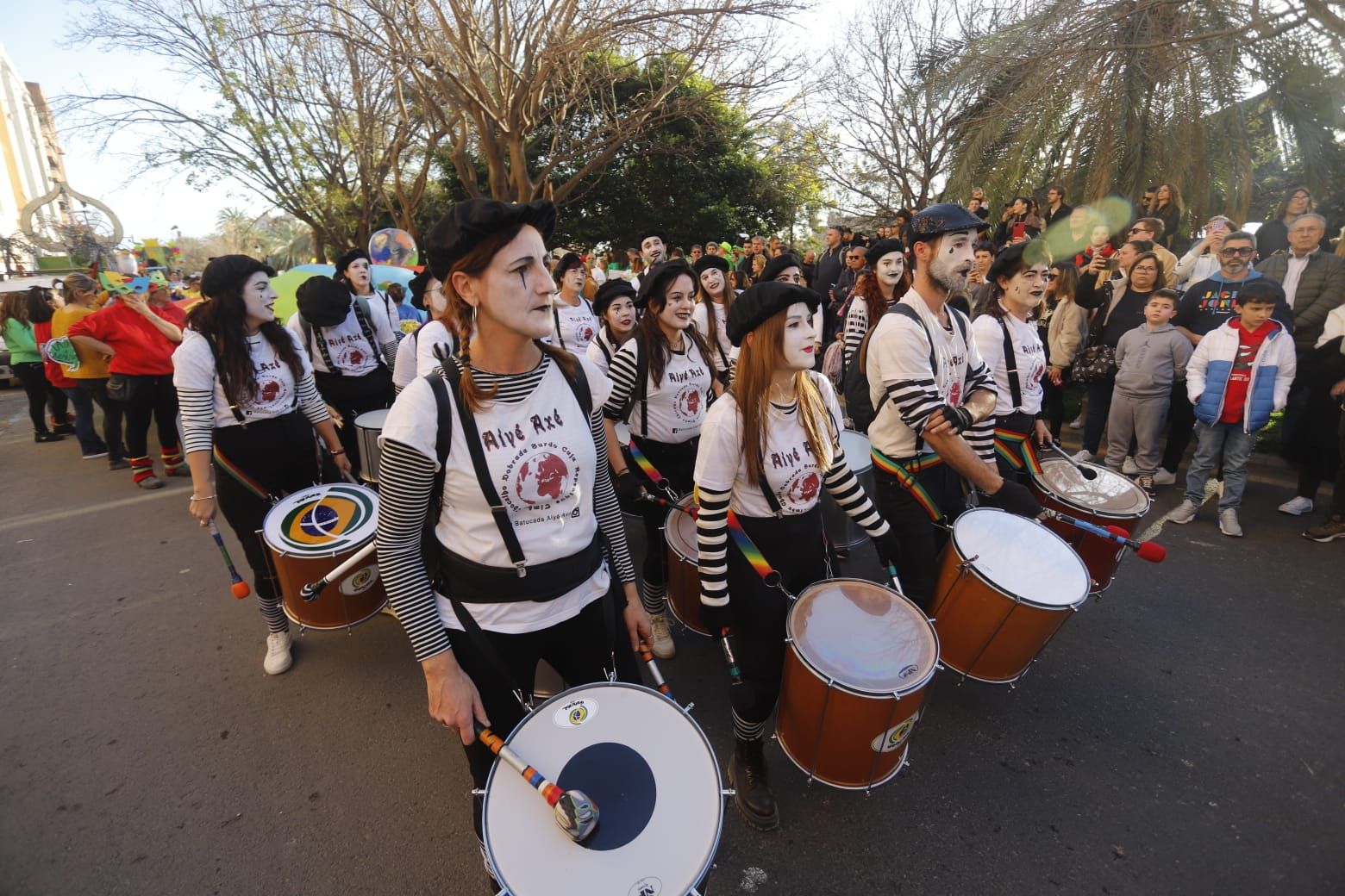 Russafa acoge el Carnaval más reivindicativo de conexión latino-valenciana