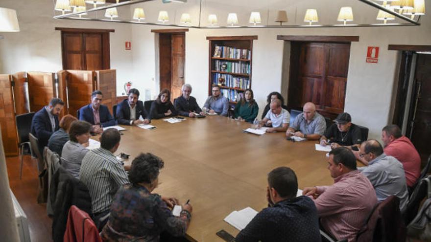 La reunión entre la FAV Aguere y el grupo de gobierno de La Laguna.