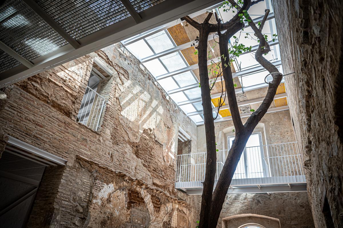 Fiesta de la arquitectura en la masía de Can Valent de Barcelona, tras su rehabilitación.