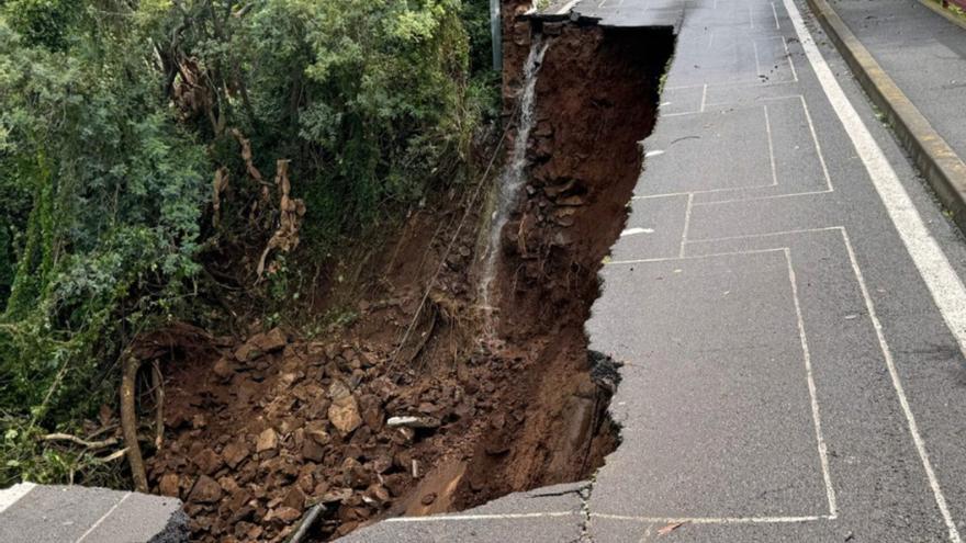Derrumbe de un puente en Tenerife por las fuertes lluvias