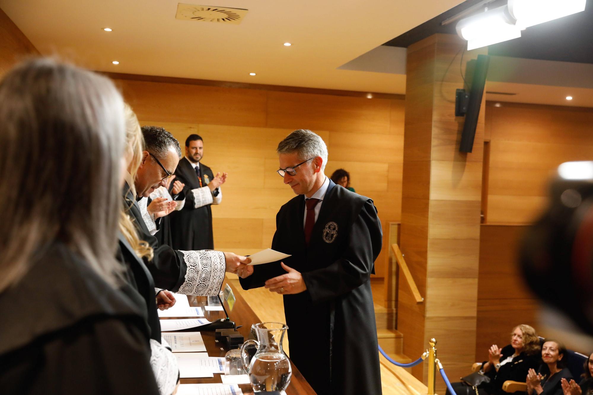 En imágenes | Entrega de medallas de oro y plata del Colegio de Abogados de Oviedo