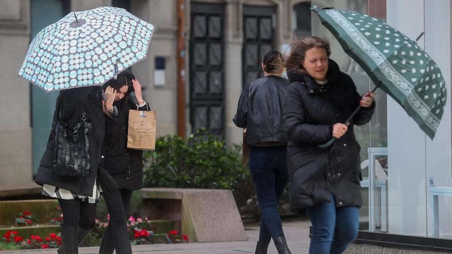 “Louise” deja vientos de 84 kilómetros hora, granizo y lluvias intensas