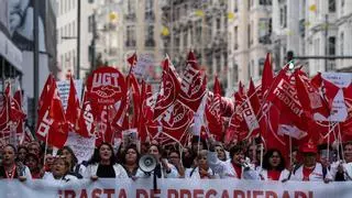 Las trabajadoras de atención domiciliaria de Madrid van a la huelga por el retraso en las mejoras salariales: "Van a ver que somos capaces"