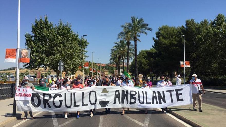 El sector de la venta ambulante pide que los mercadillos abran al 100% del aforo