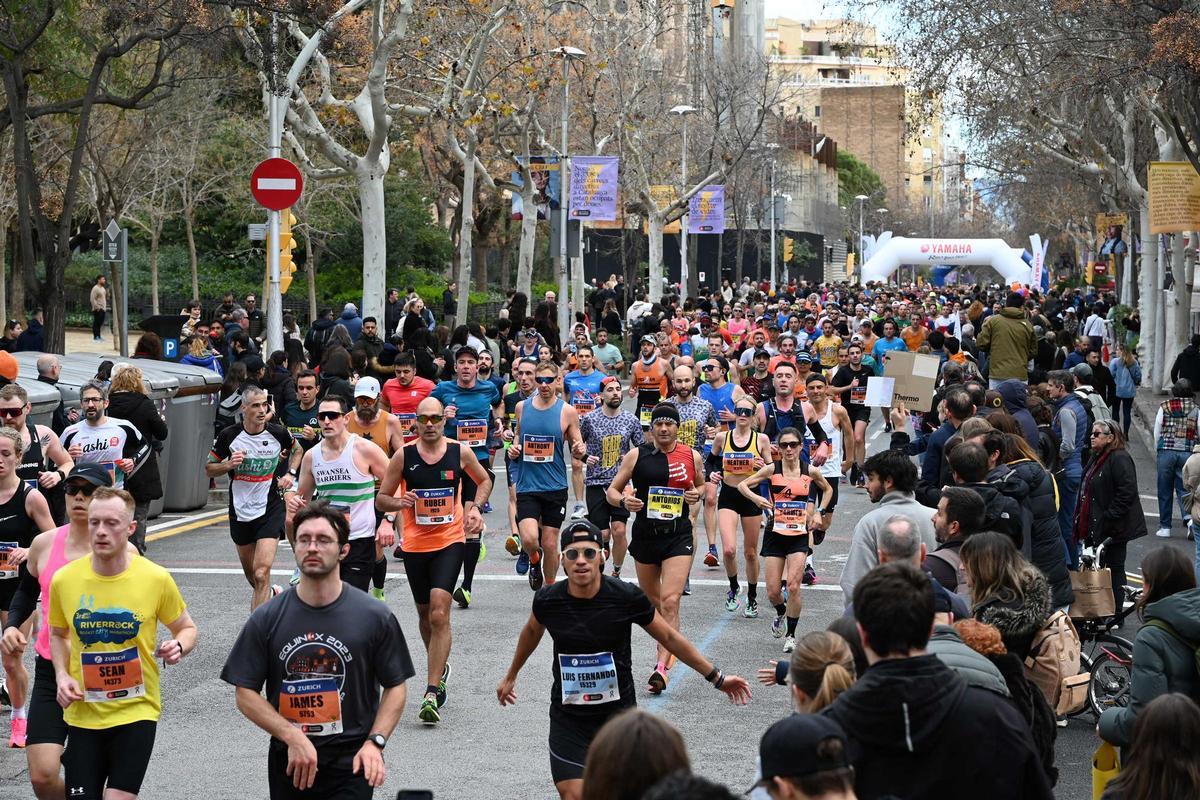 ¿Has participado en la Marató de Barcelona 2024? ¡Búscate en las fotos¡