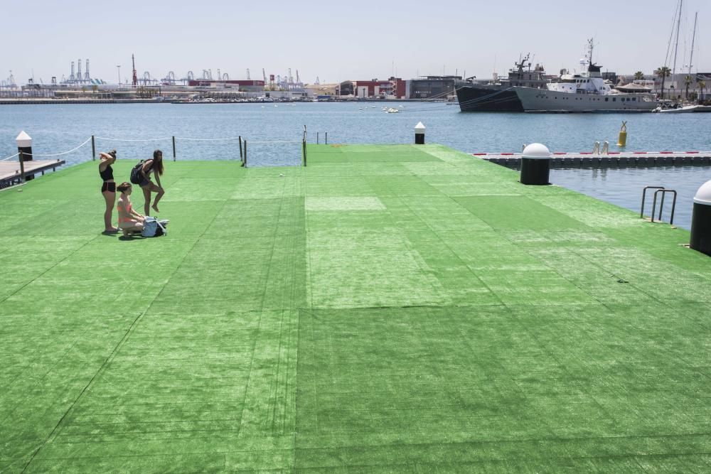 Nueva zona de baño en la Marina de València