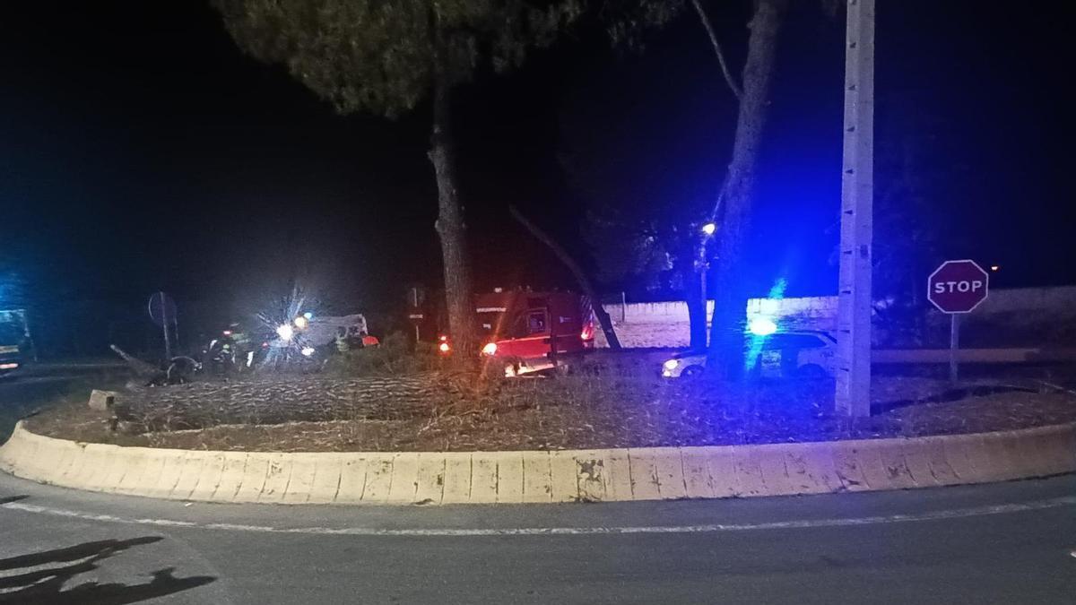 Lugar del accidente en la A 318 en Puente Genil.