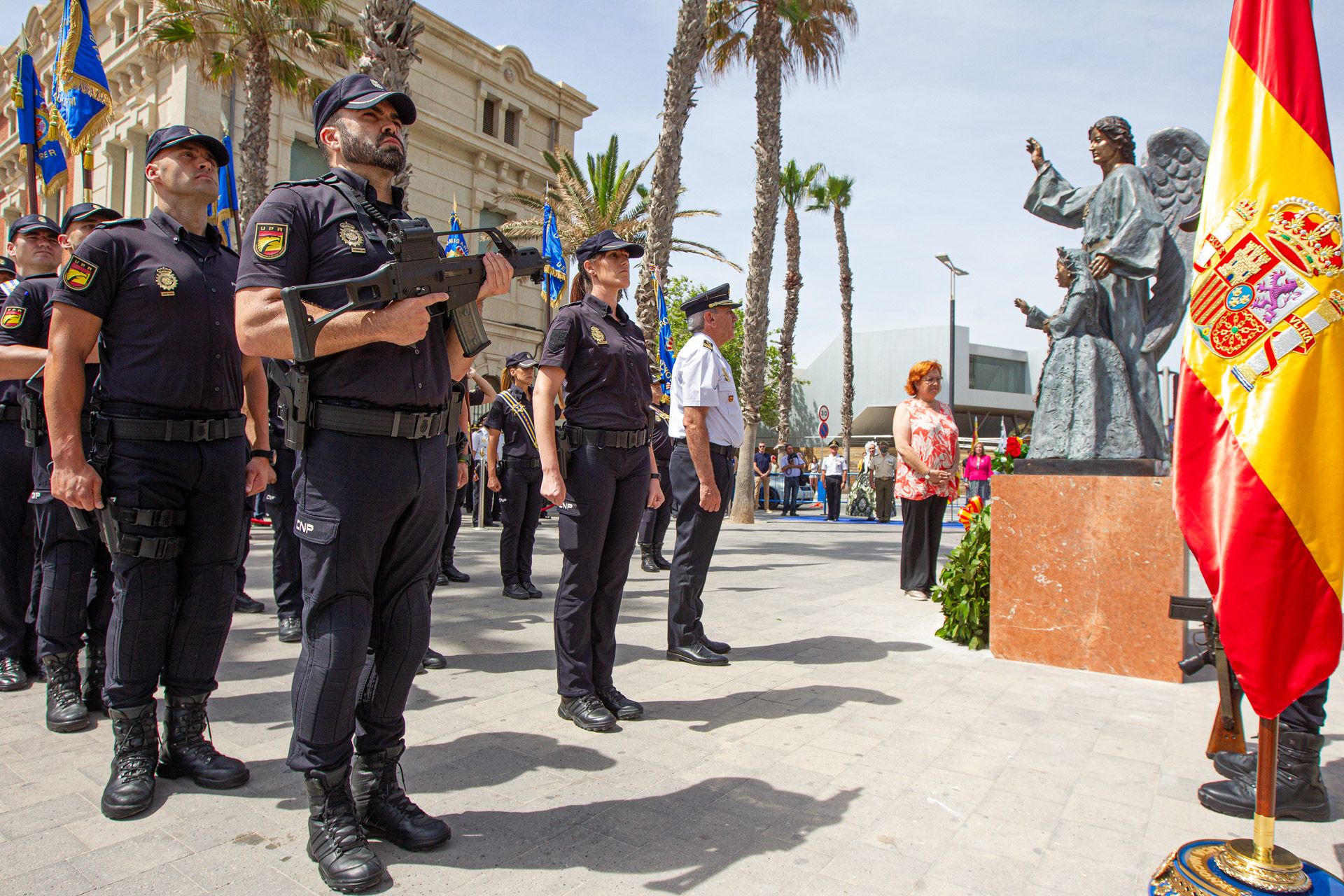 Monumento a la Policía Nacional en Alicante