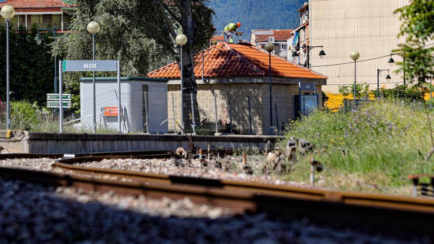 Avanza la instalación del bloqueo automático de vía en el ferrocarril Alcoy-Xàtiva