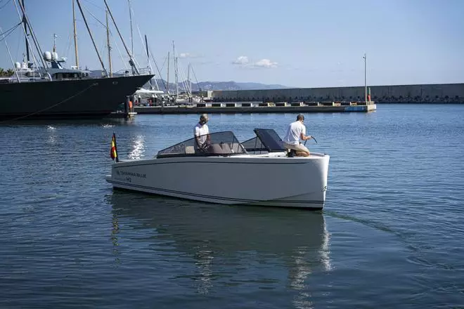 Botado el primer barco de hidrógeno diseñado y construido en España