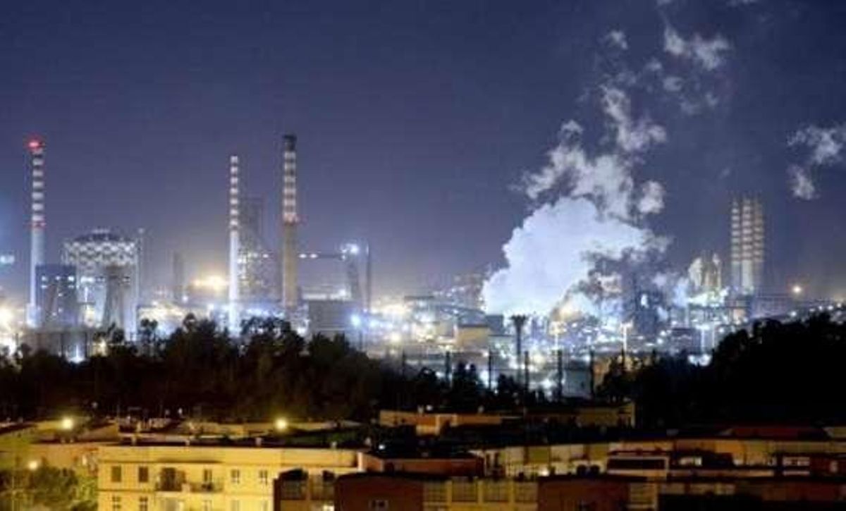 Duro Felguera ya ve la salida a su crisis, pero prepara un recorte de plantilla